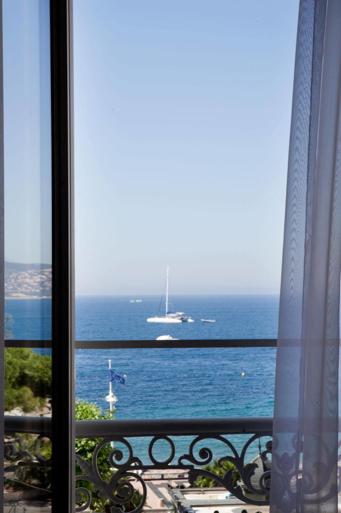 Hotel Excelsior Saint-Raphaël Esterno foto